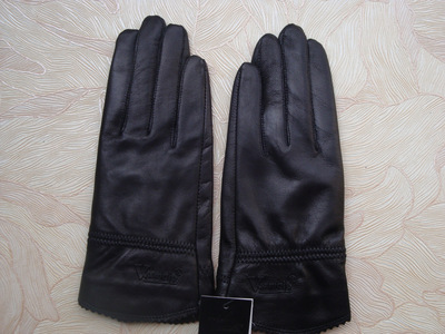 批發(fā)供應(yīng)品牌意大利華倫天努女式綿羊皮薄里手套 貨號510圖片,批發(fā)供應(yīng)品牌意大利華倫天努女式綿羊皮薄里手套 貨號510圖片大全,海寧市丁橋胖胖皮革制品廠-